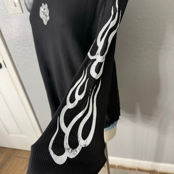 Darc Sport Wolves Flame Lightweight Thermal Long Sleeve Tee, Black, XL - Picture 3 of 6